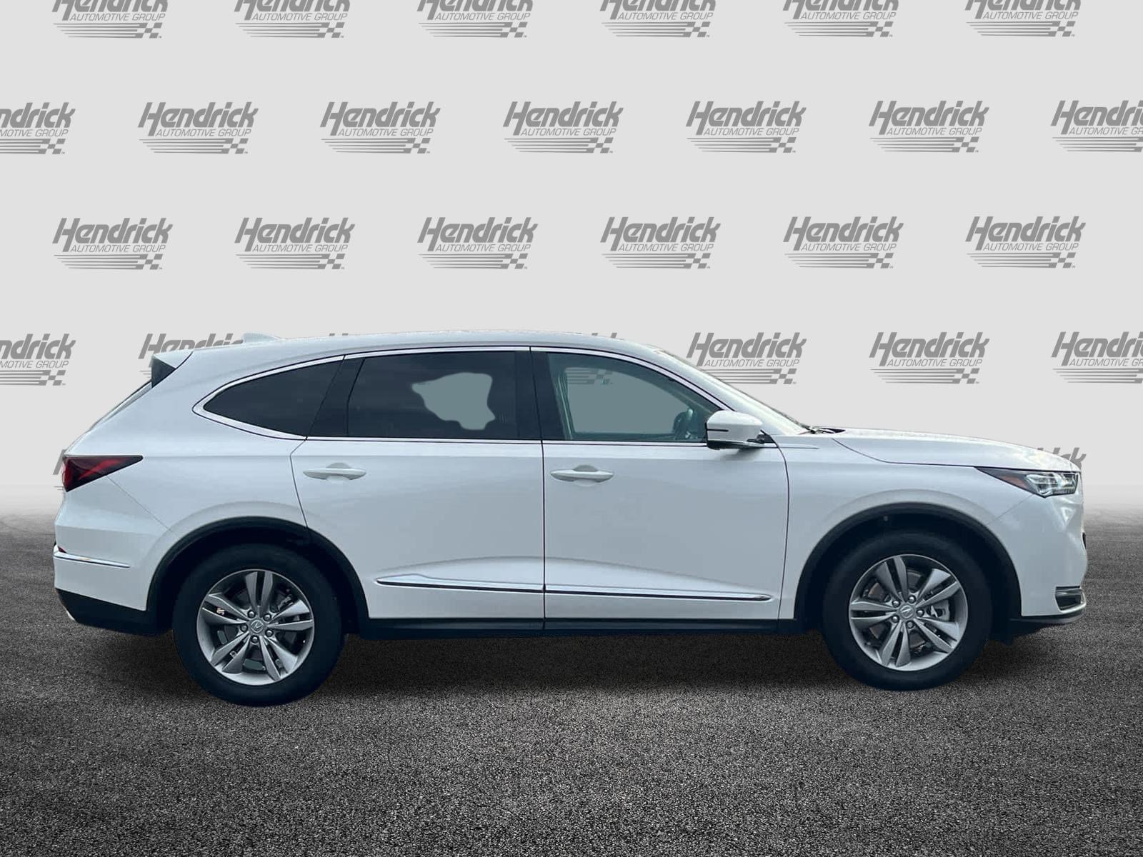 Used 2025 Acura MDX FWD image 9