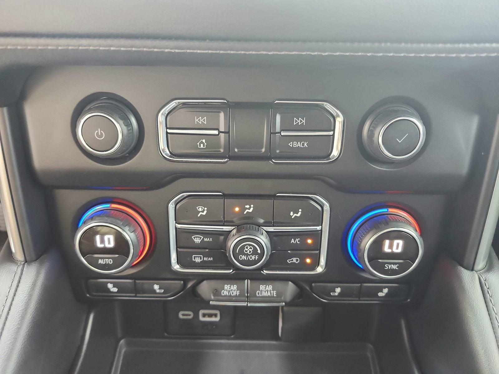 Used 2023 Chevrolet Tahoe LT RWD image 33