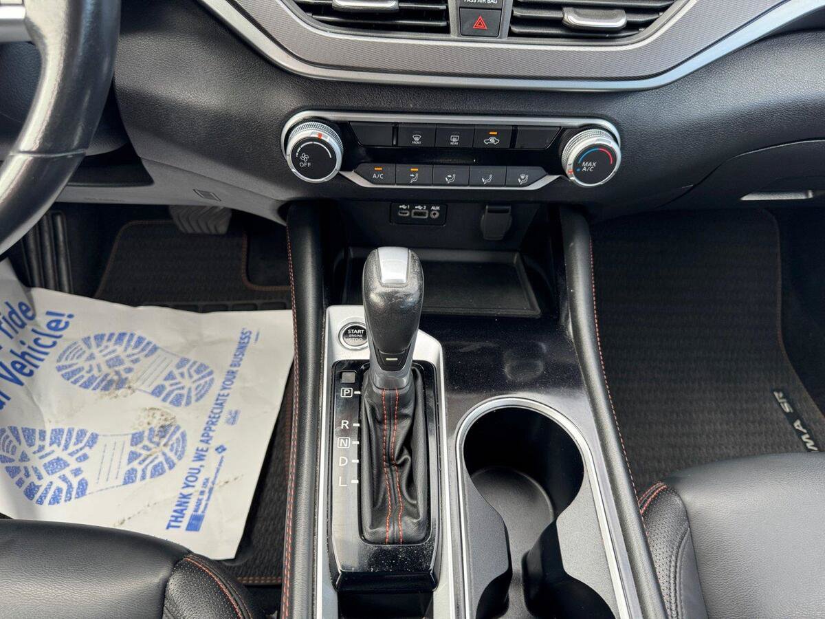 Used 2024 Nissan Altima 2.5 SR FWD image 11