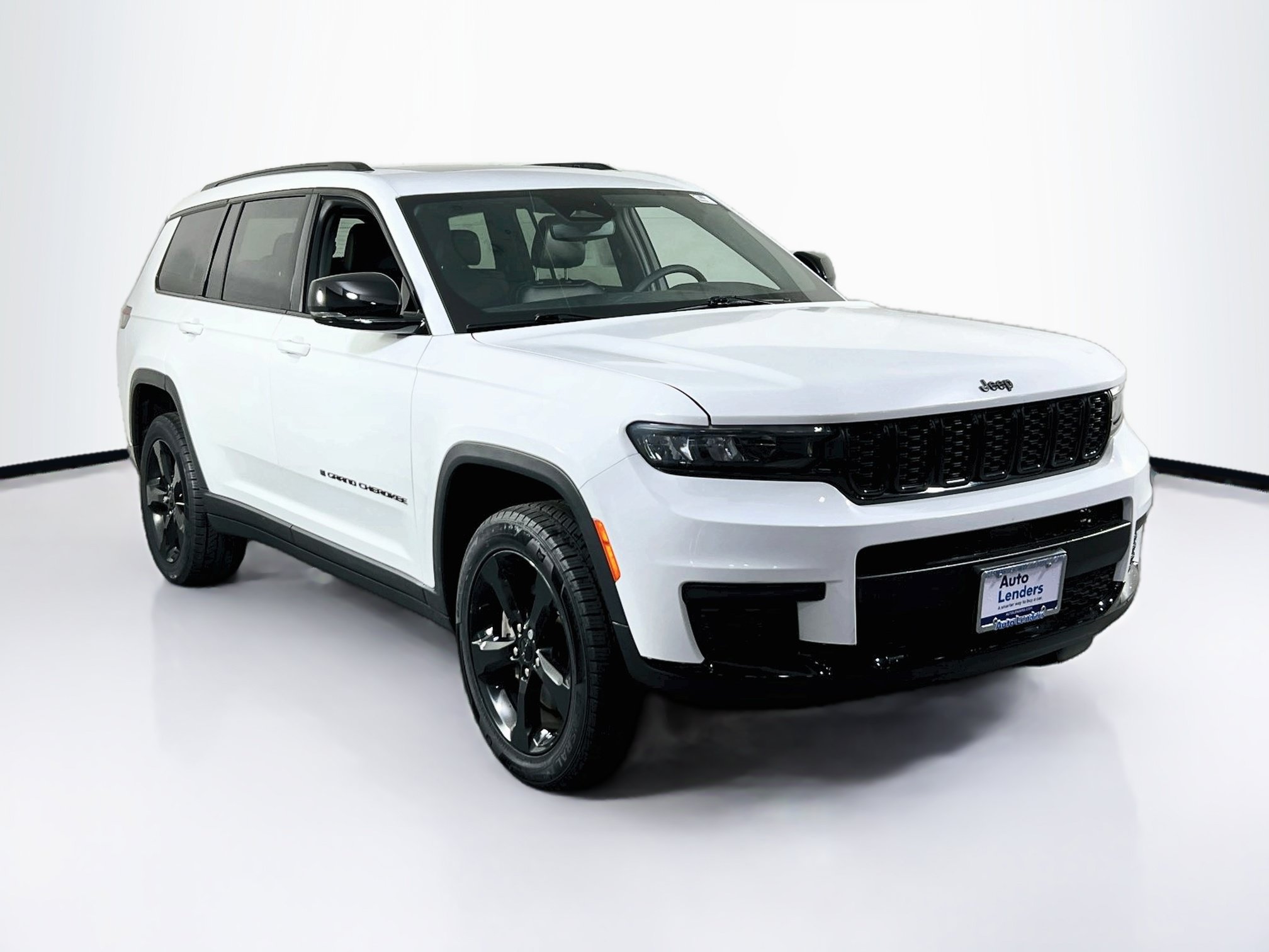 Used 2023 Jeep Grand Cherokee L Laredo AWD/4WD image 3