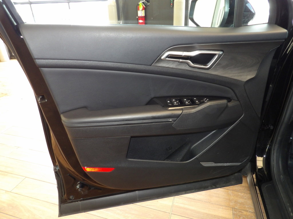 Used 2023 Kia Sportage X-Line w/ X-Line Premium Package image 24