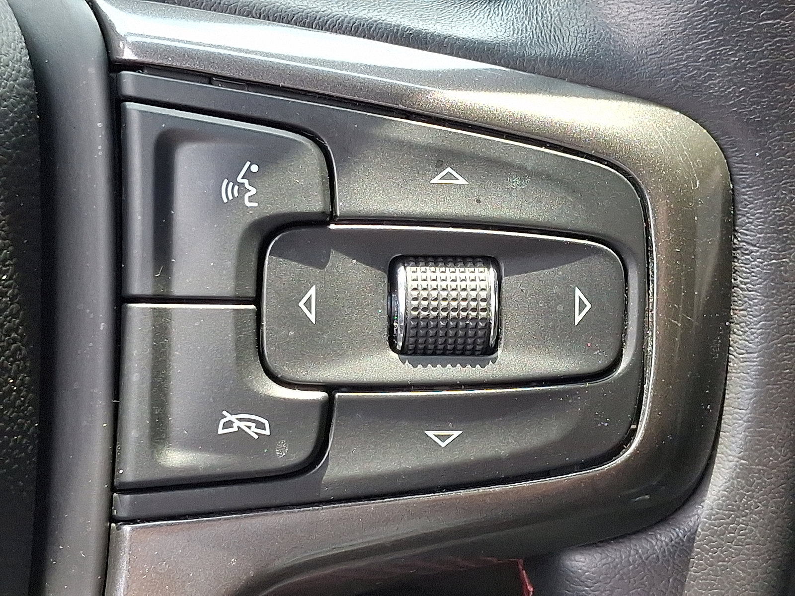 Certified 2021 Chevrolet Tahoe RST image 25