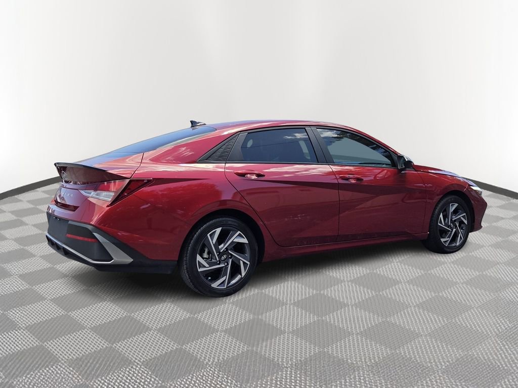 Used 2025 Hyundai Elantra Sport FWD image 6