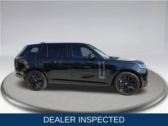 Used 2023 Land Rover Range Rover Long Wheelbase SE image 11