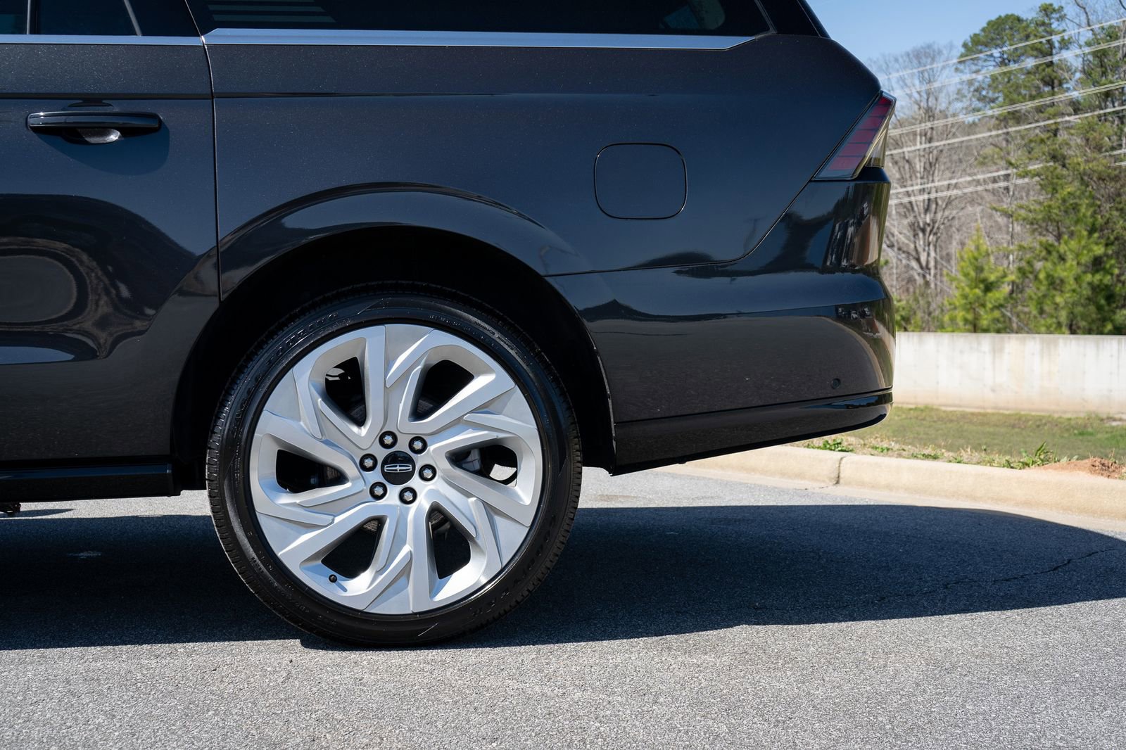 Used 2025 Lincoln Navigator L Reserve image 15