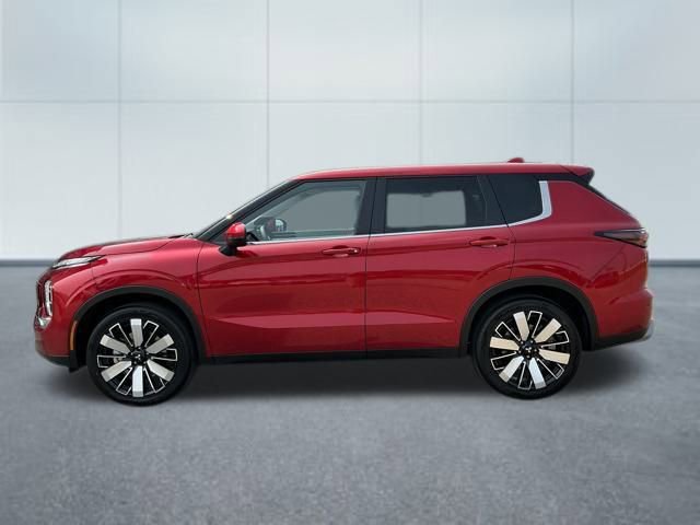 New 2025 Mitsubishi Outlander SE image 7