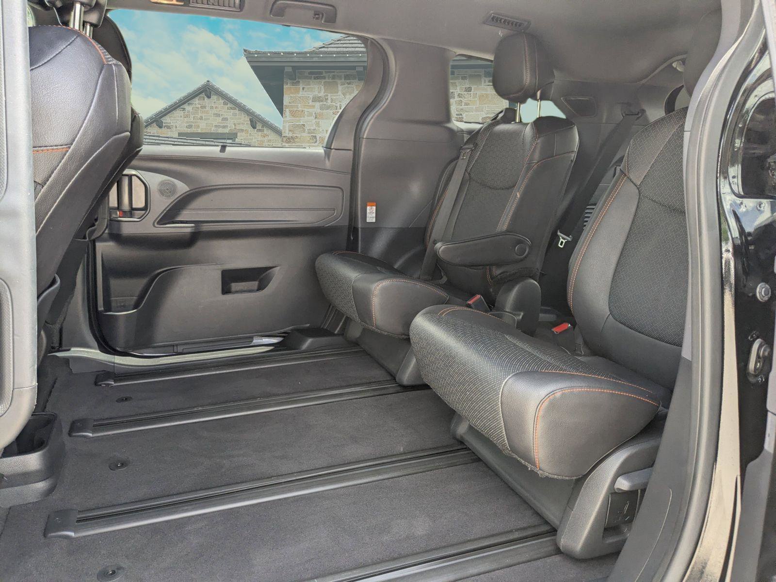Used 2024 Toyota Sienna XSE w/ XSE Premium Package AWD/4WD image 17