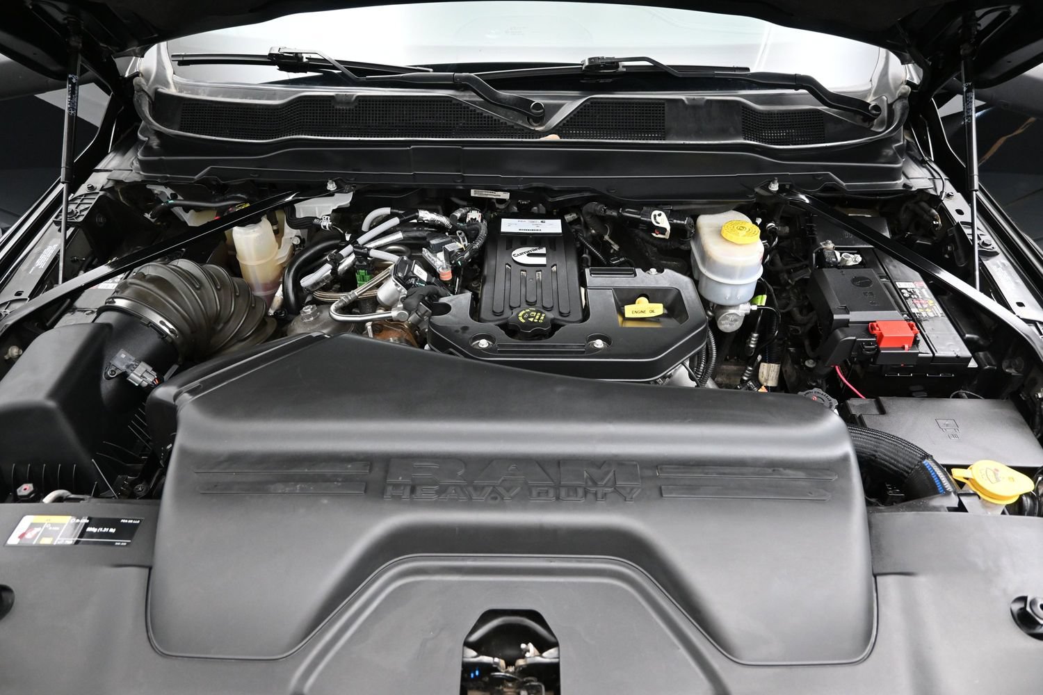 Used 2025 RAM 3500 Laramie w/ Night Edition AWD/4WD image 8