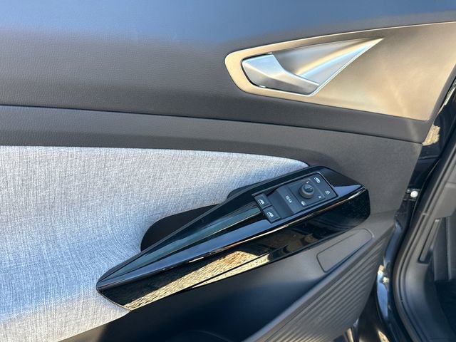 New 2026 Volkswagen ID.4 Pro image 9