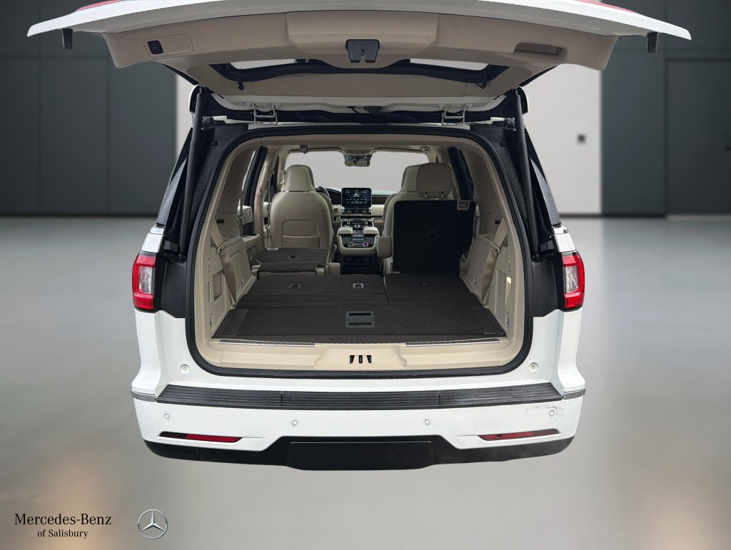 Used 2021 Lincoln Navigator Reserve w/ Luxury Package AWD/4WD image 19