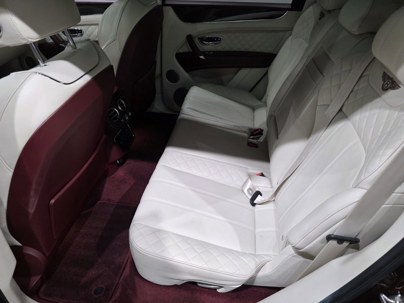 Used 2019 Bentley Bentayga AWD/4WD image 11