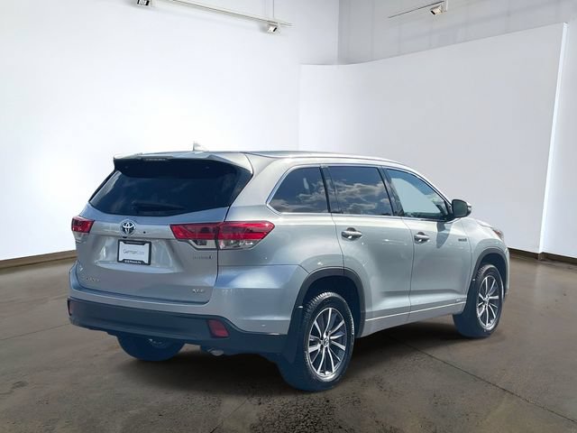 Used 2018 Toyota Highlander XLE AWD/4WD image 4