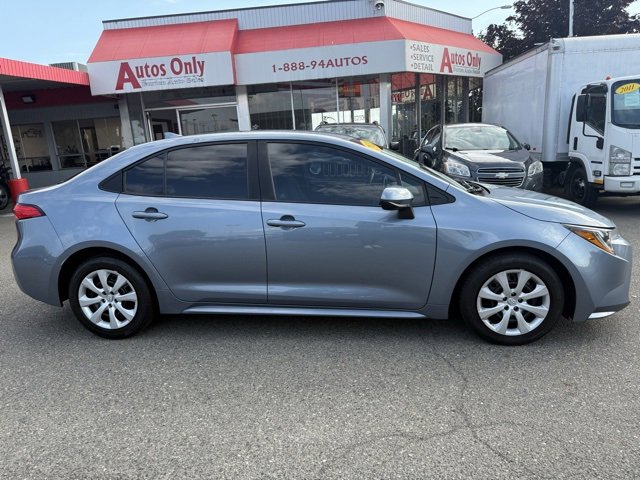 Used 2021 Toyota Corolla LE image 4