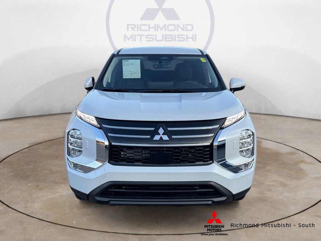 New 2026 Mitsubishi Outlander ES AWD/4WD image 8