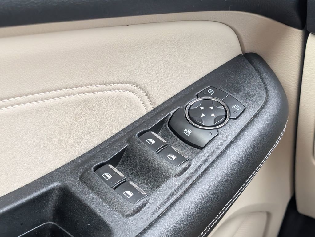 Used 2022 Ford Edge Titanium w/ Class II Trailer Tow Package image 14