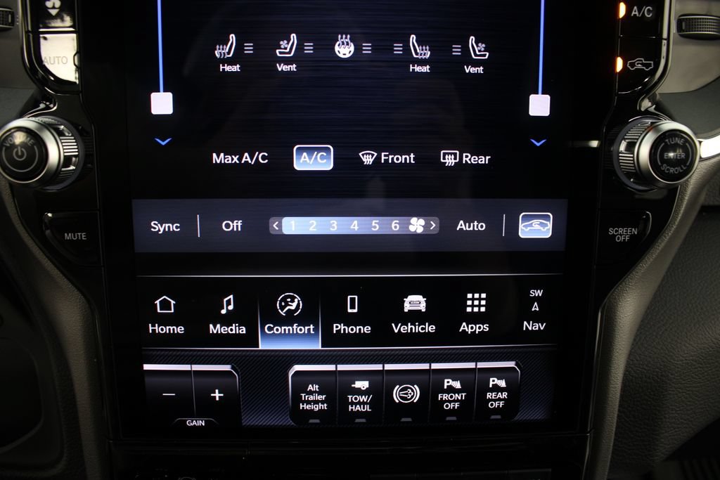 New 2026 RAM 2500 Laramie w/ Sport Appearance Package AWD/4WD image 6