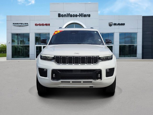 Used 2023 Jeep Grand Cherokee Overland w/ Luxury Tech Group IV RWD image 2