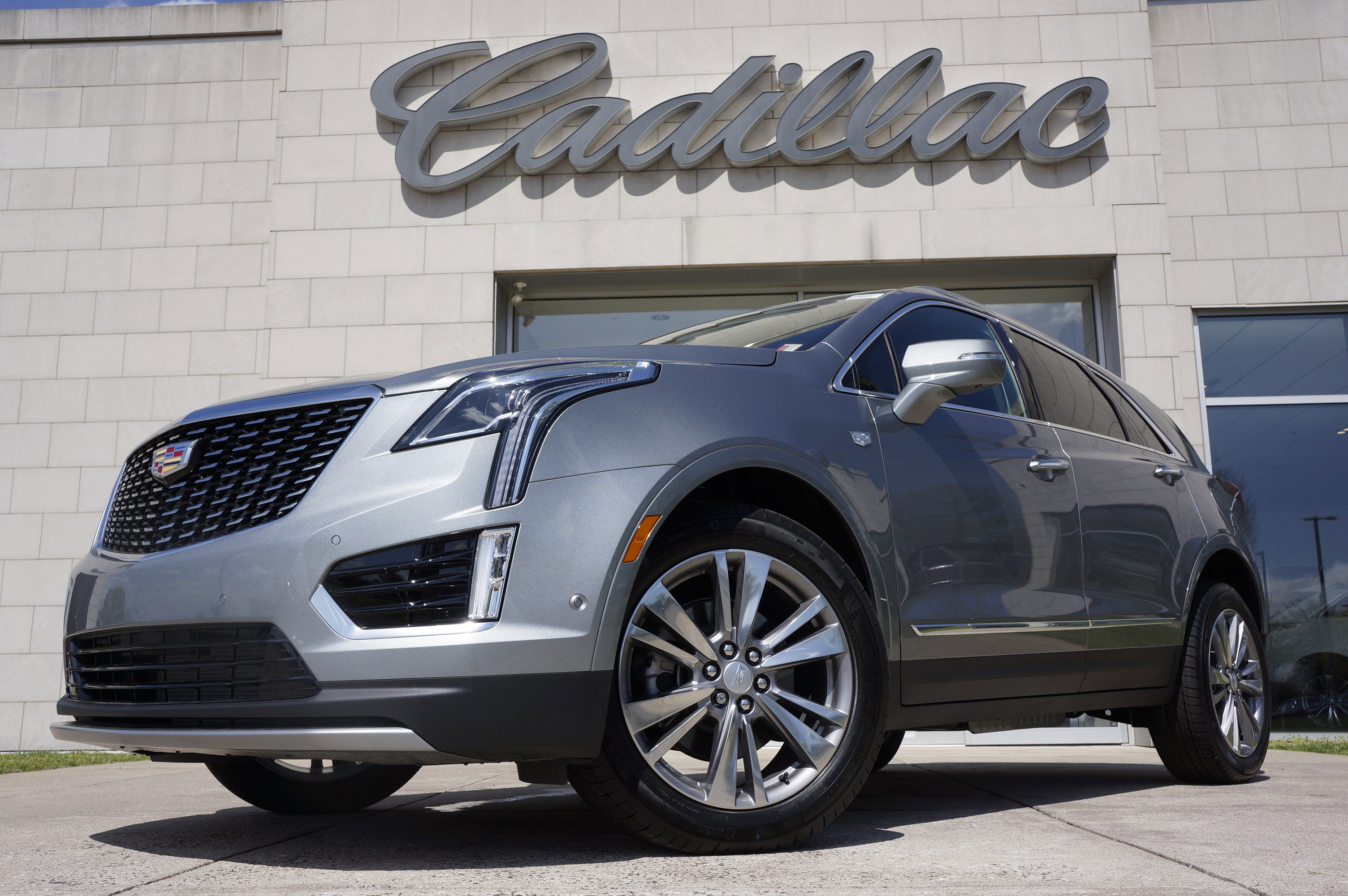 Used 2025 Cadillac XT5 Premium Luxury image 11
