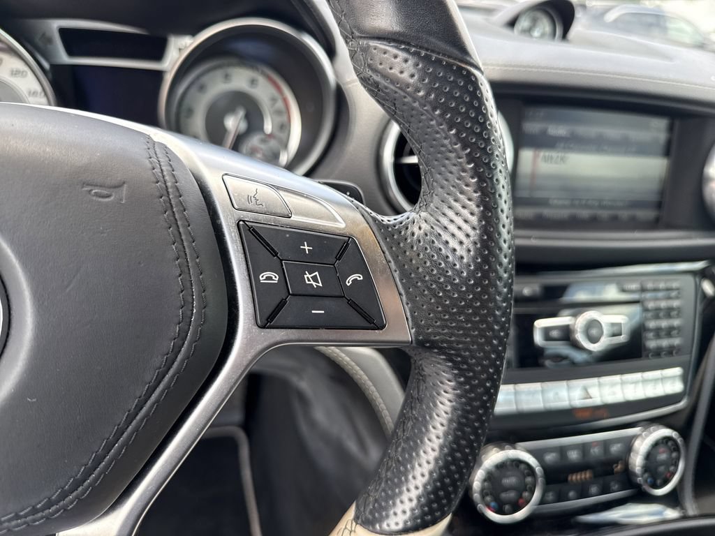 Used 2015 Mercedes-Benz SL 550 image 12
