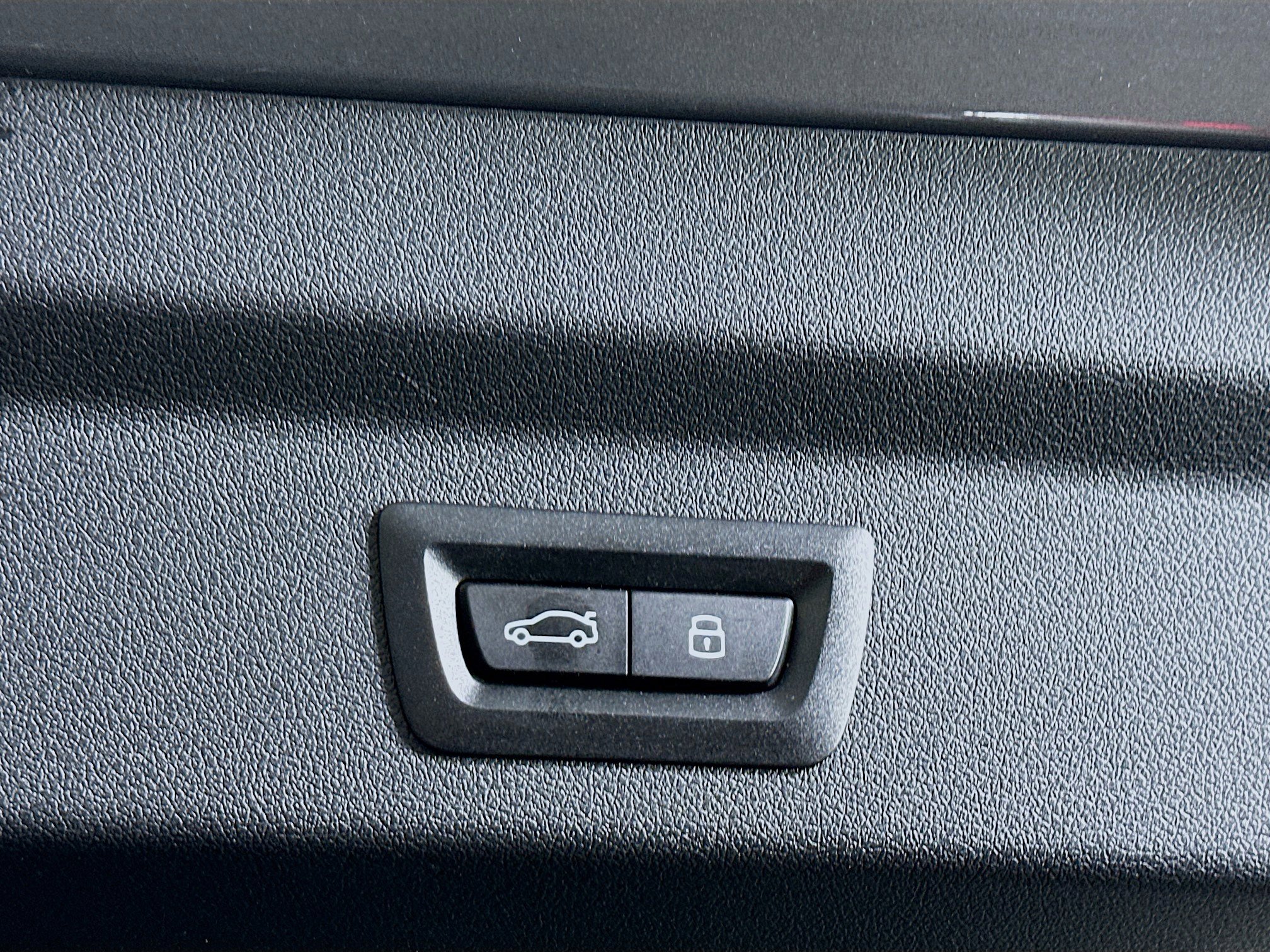 Used 2025 BMW X2 xDrive28i image 29