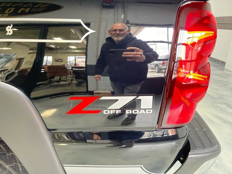 Used 2005 Chevrolet Silverado 1500 LS w/ Safe And Sound Package AWD/4WD image 16