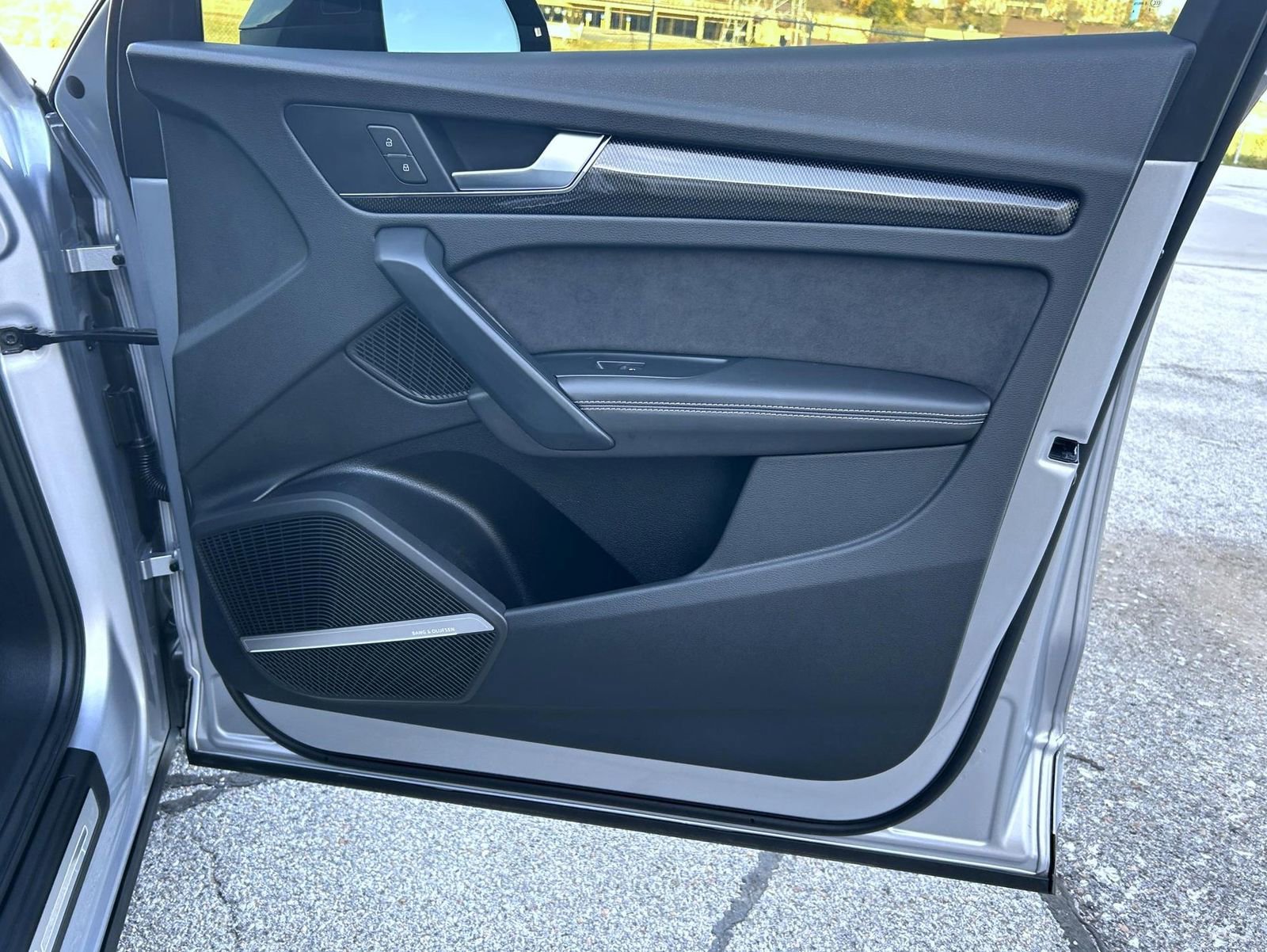 Used 2023 Audi SQ5 Prestige w/ Prestige Package image 15