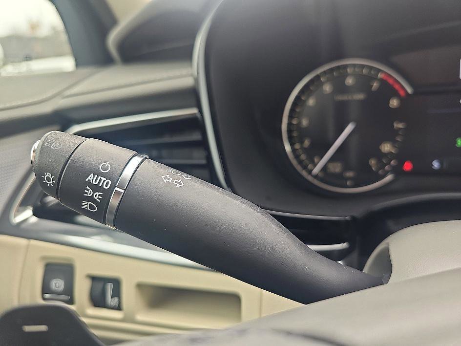 Used 2020 Cadillac XT6 Premium Luxury image 20