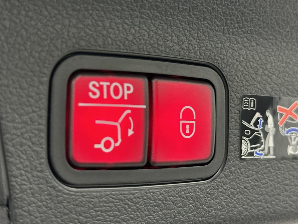 New 2026 Mercedes-Benz GLS 580 4MATIC image 23