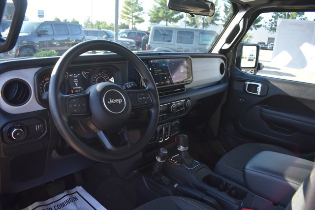 Used 2025 Jeep Wrangler Sport AWD/4WD image 16