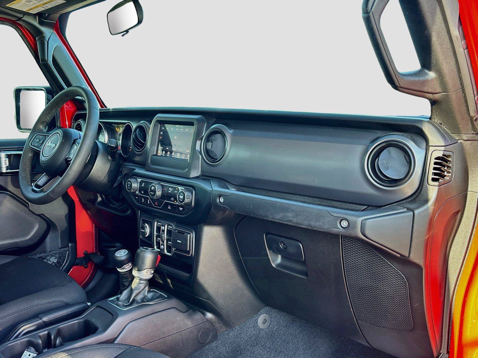 Used 2023 Jeep Gladiator Sport AWD/4WD image 27