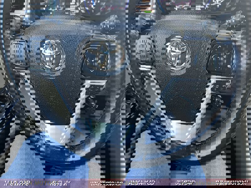 Used 2017 Toyota Highlander Limited image 22