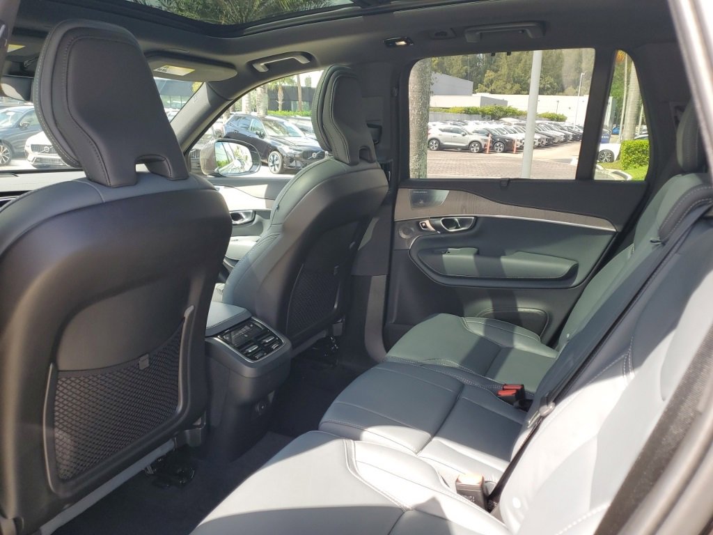 Used 2024 Volvo XC90 B6 Ultimate w/ Protection Package Premier image 7