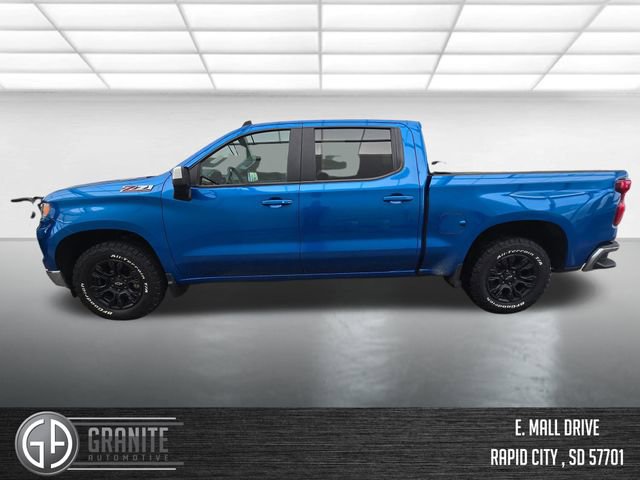 Used 2022 Chevrolet Silverado 1500 LT w/ Z71 Off-Road Package image 2