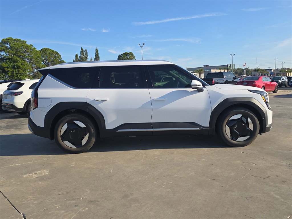 New 2026 Kia EV9 Wind image 9