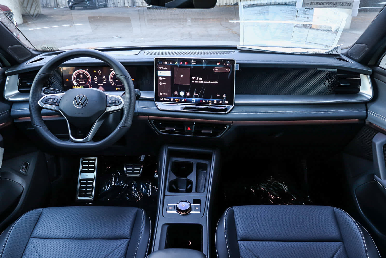 New 2026 Volkswagen Tiguan SE R-Line image 14