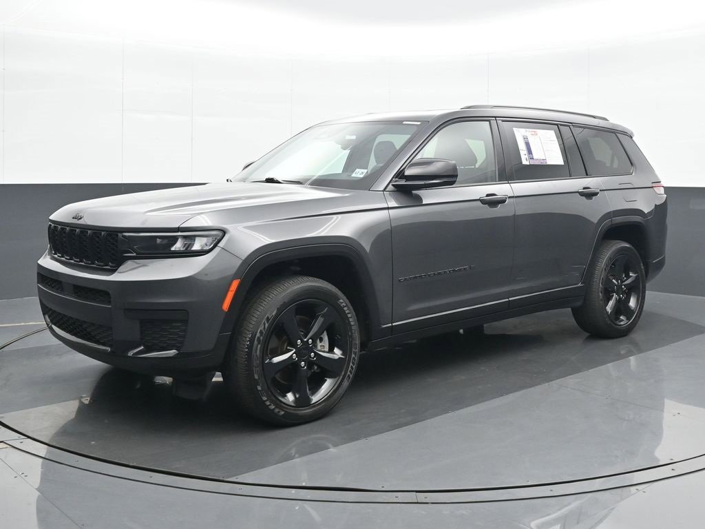 Used 2021 Jeep Grand Cherokee L Laredo image 2