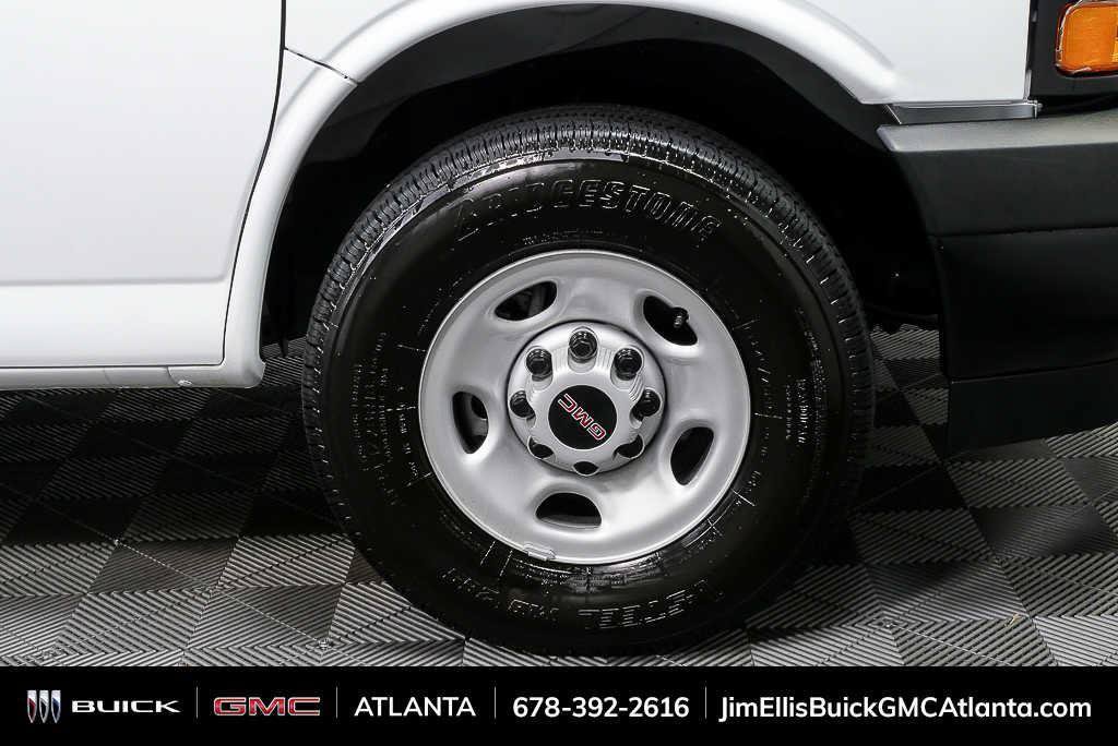 New 2025 GMC Savana 2500 w/ Driver Convenience Package RWD image 31