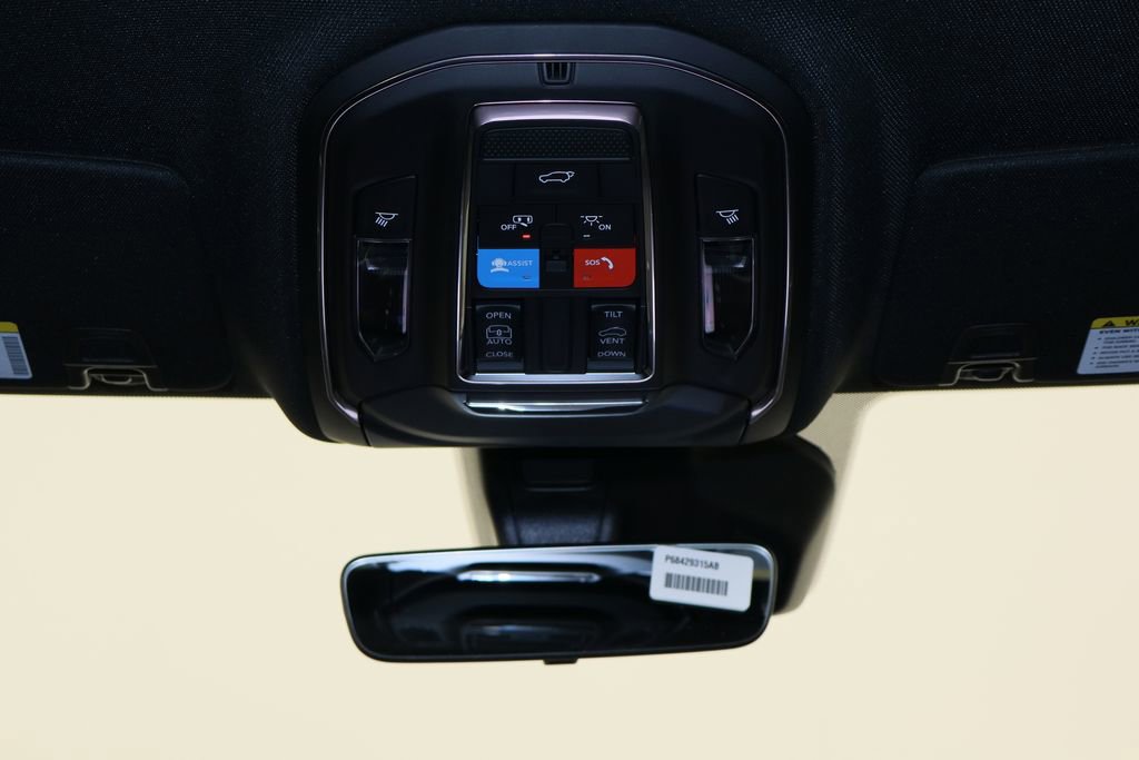 New 2026 Jeep Grand Cherokee Altitude image 28