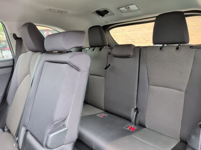 Used 2023 Toyota Highlander L FWD image 12
