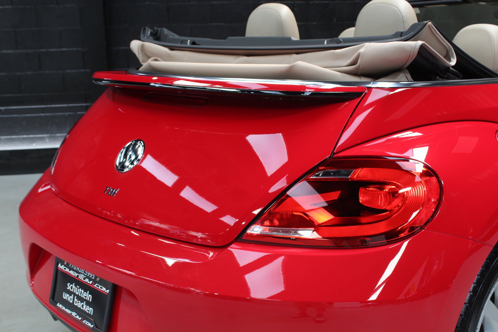 Used 2014 Volkswagen Beetle TDI FWD image 19