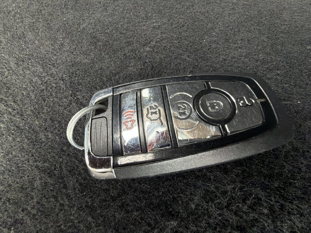 Used 2023 Lincoln Aviator AWD w/ Premium Package image 28