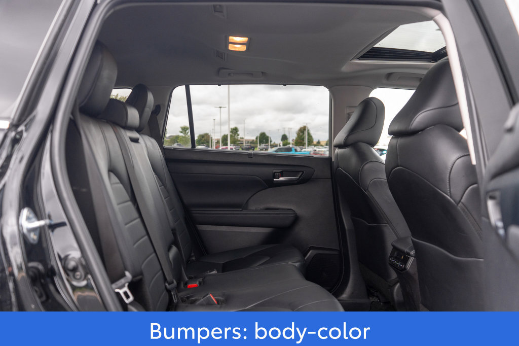 Used 2024 Toyota Highlander XLE AWD/4WD image 14