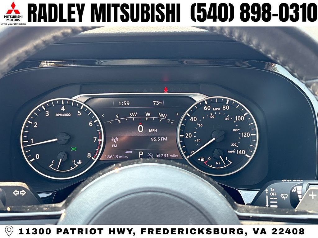 Used 2023 Nissan Pathfinder SL AWD/4WD image 7