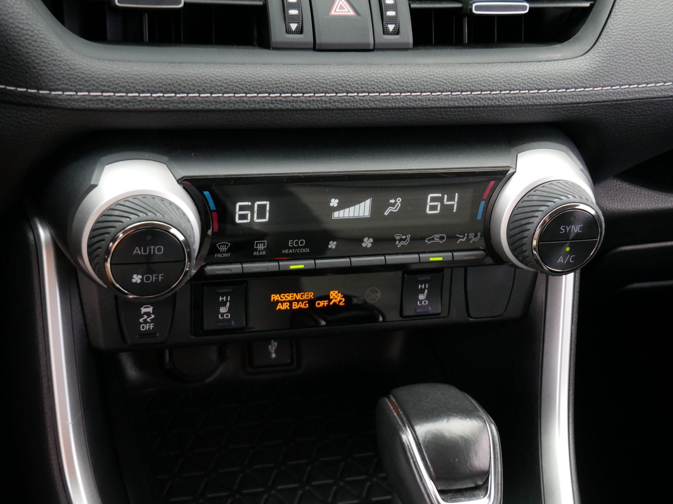 Used 2022 Toyota RAV4 XLE Premium AWD/4WD image 23