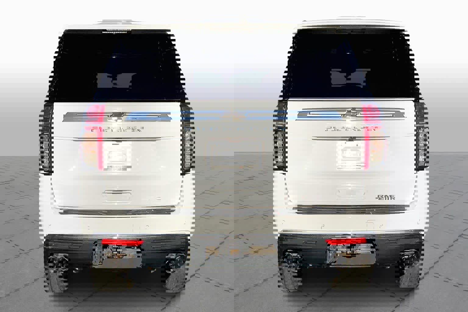 Used 2021 Chevrolet Suburban Premier w/ Premium Package image 5