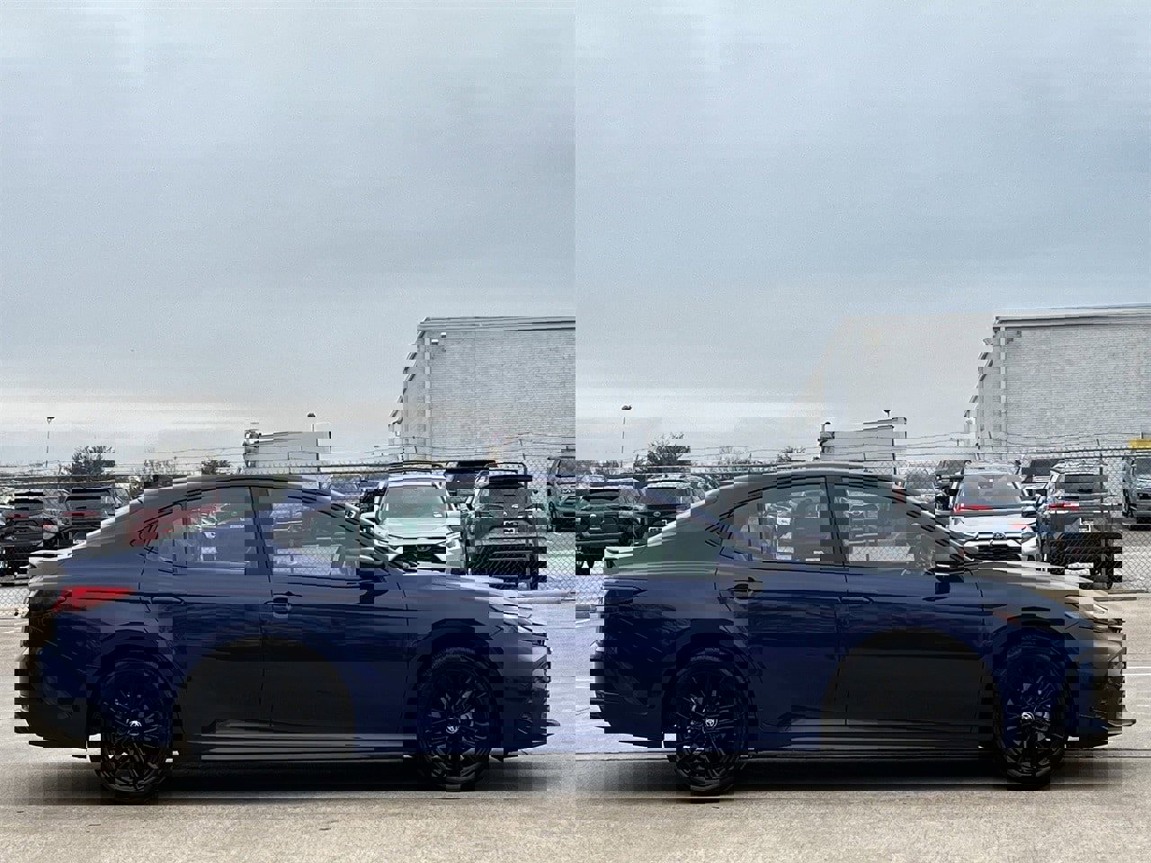 Used 2025 Toyota Camry SE image 3