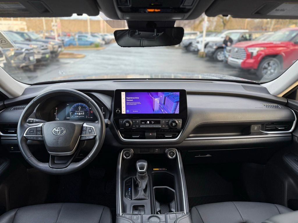 Used 2024 Toyota Grand Highlander XLE image 23