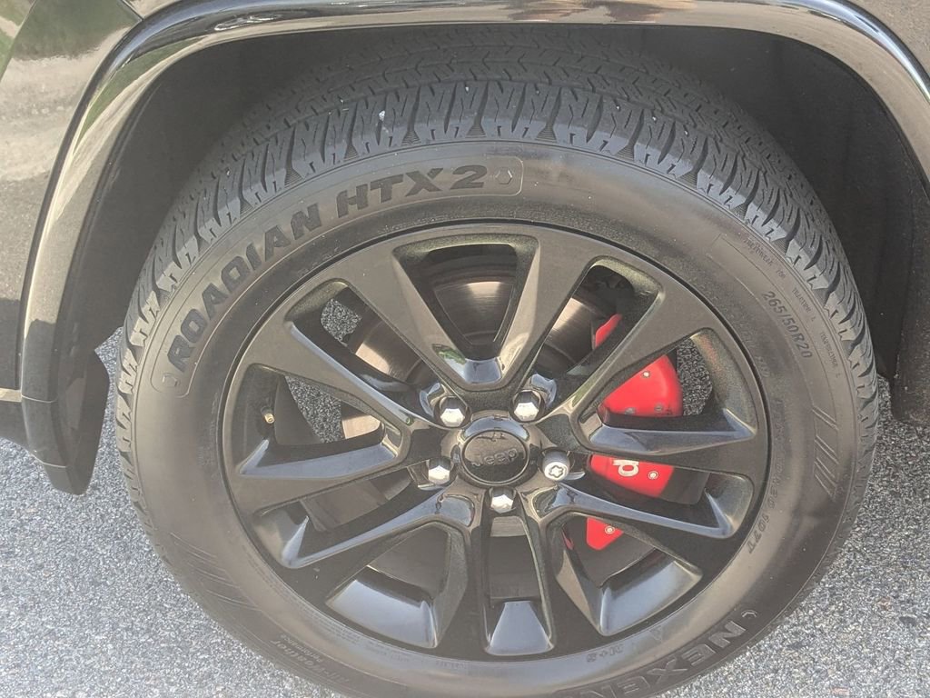 Used 2018 Jeep Grand Cherokee Altitude image 9