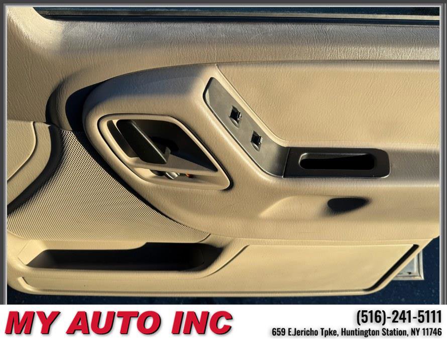 Used 2004 Jeep Grand Cherokee Laredo w/ Cold Weather Group image 28