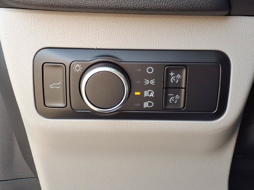 Used 2023 Ford Escape Active w/ Tech Pack #2 AWD/4WD image 16